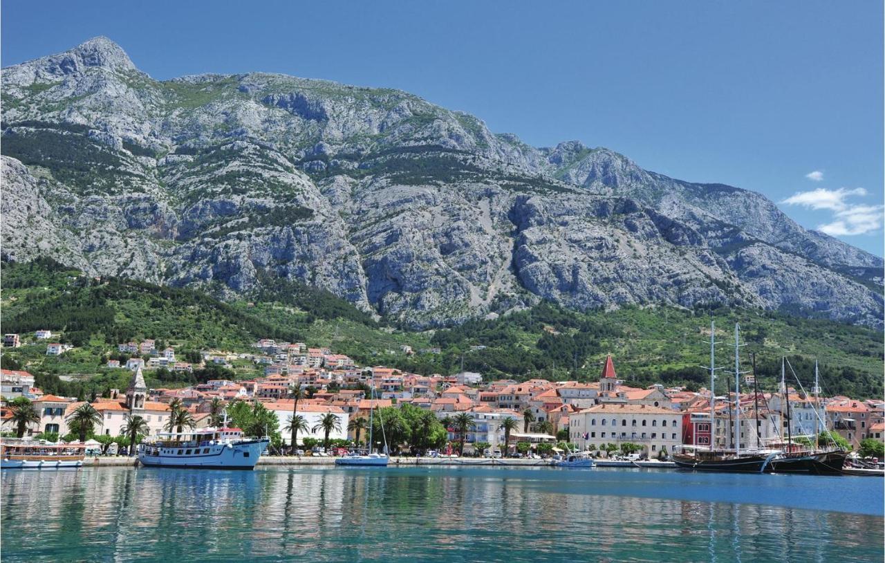 1 Bedroom Stunning Apartment In Makarska Eksteriør billede